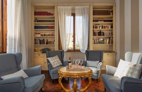Lucca Historical Center Bed & Breakfast | Villa Ricci Suites