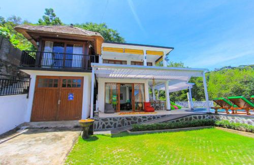 Temukus Villa | Villa Rinisha Rumah Senja Temukus Lovina
