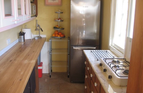 Estepona Condo | VILLA ROCA. Lejlighed TIL 2, personer. 5, min fra Stranden