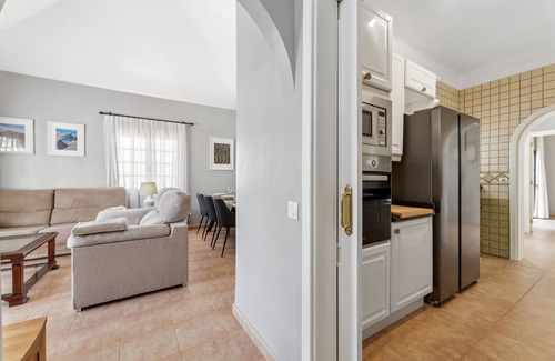 Playa del Cable Villa | Villa Rosa - VipVipVillas