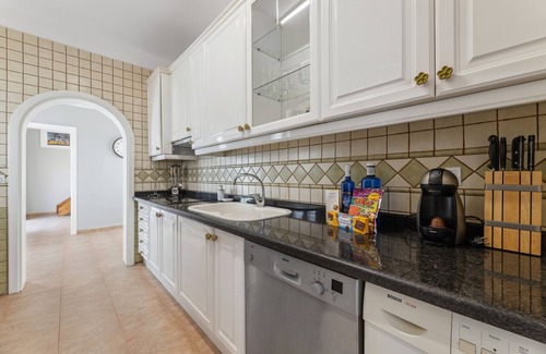 Playa del Cable Villa | Villa Rosa - VipVipVillas