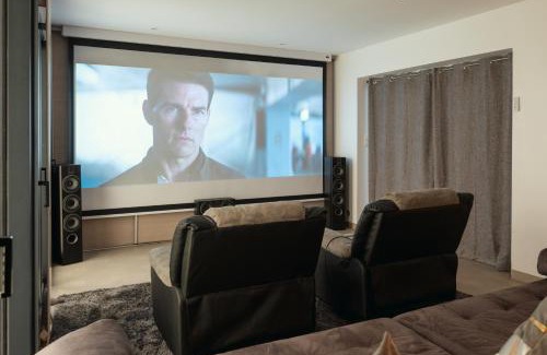 Saint-Michel - Nansouty - Saint-Genes Apartment | Villa Rousseau - Jacuzzi & Cinema dans Bordeaux