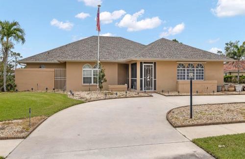 Lochmoor Waterway Estates House | Villa Royal Palms