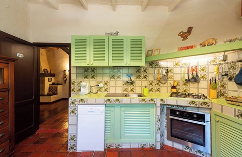 Galdar Villa | "Villa Rural El Poleo DR" with Sea View, Pool, Wi-Fi & Terrace