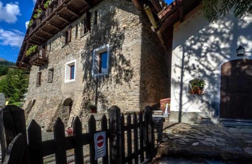 Sestriere Ski Chalet | Villa Rustica in montagna