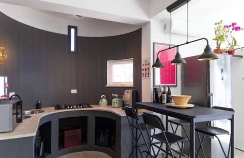 Palermo Villa | Villa's apartment on the beach, swimming pool A/C