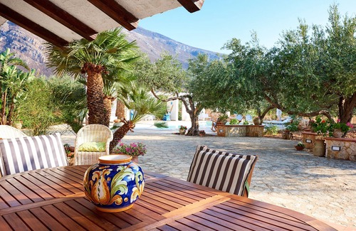 Castellammare del Golfo Villa | VILLA STERLIZIE - PRIVATE POOL OF 50 SQM - PARK, AIR CONDITIONING AND WIFI