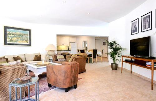 Sainte-Maxime Villa | Villa Sainte Maxime by Villa Plus