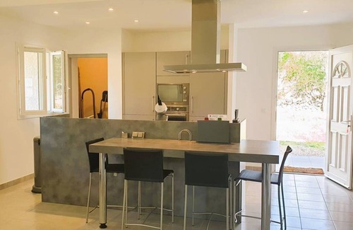 San-Gavino-di-Carbini House | Villa Salute. 6 pers, piscine 10 min plage en voiture
