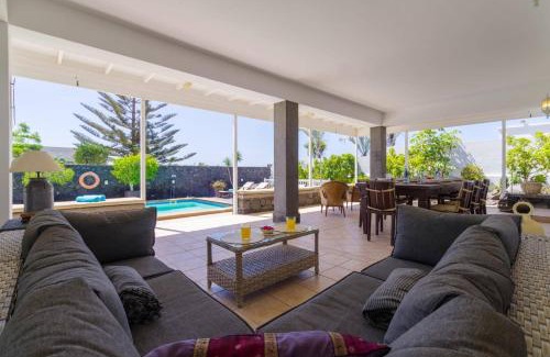 Puerto Calero Villa | Villa Sama by Villa Plus