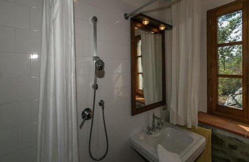 Santa Fiora Villa | Villa Santa Fiora Farmhouse