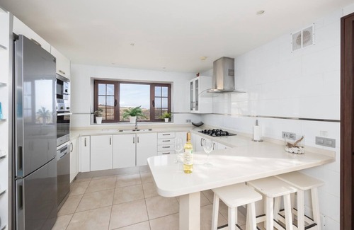 Tias Villa | Villa Santana - Four Bedroom Villa, Sleeps 8