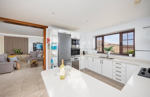 Tias Villa | Villa Santana - Four Bedroom Villa, Sleeps 8