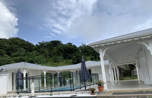 Gourbeyre House | Villa Saphir Equipée