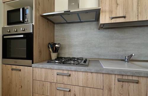 Tarascon Villa | Villa Sarde, entire house with parking