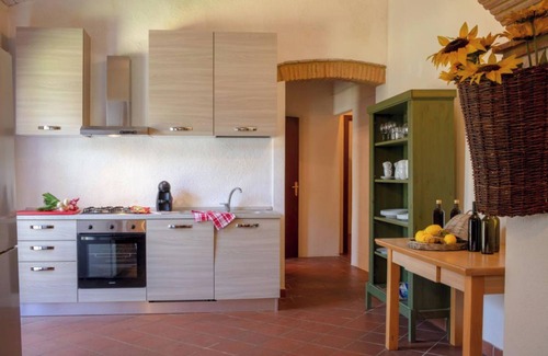 Montescudaio Villa | Villa 'Seaside Farm - Villetta Rustica' with Shared Pool, Private Garden and Wi-Fi
