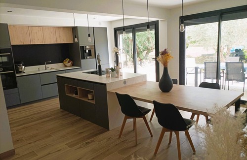 Meyrargues Villa | VILLA SERENITY