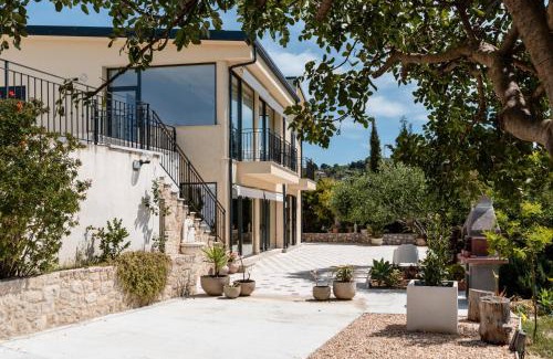 Favara Villa | Villa Simona con giardino