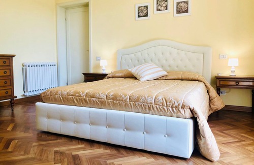 Arliano Villa | Villa Sissi and her swimming pool