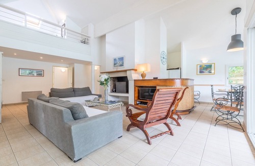 Moliets-et-Maa Villa | Villa Spacieuse et Moderne Avec Piscine Privée!