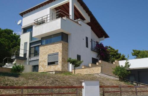 Nikita Villa | Villa Stadi