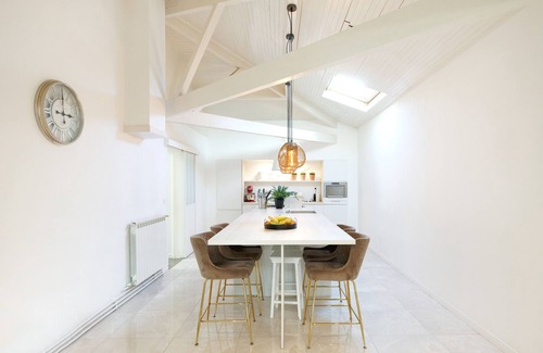 Biarritz House | Villa 'Standing Biarritz' with Private Pool, Private Terrace and Wi-Fi