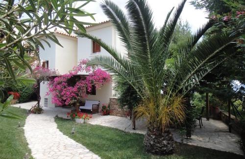 Petrothalassa Villa | VILLA STARCHART