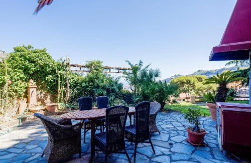 Seglia San Bernardo Villa | Villa Tamagna - Swimming Pool, Barbeque, Garden
