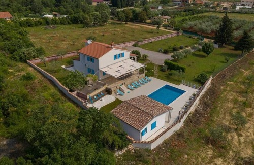 Rovinj Villa | Villa Tanga near Rovinj for 8 persons with pool