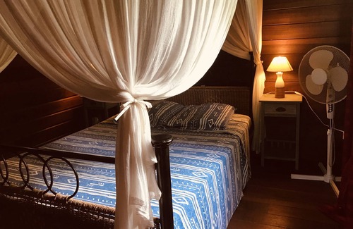 Petit-Bourg Villa | Villa Tarare cottage rental