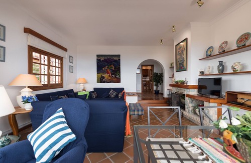 Las Brisas Villa | Villa Teresita High Views with private pool