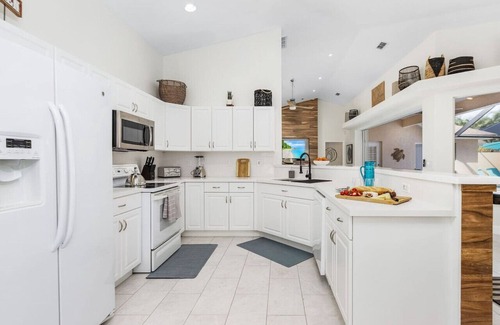 Central Naples House | Villa Terra Paradiso * luxury pool home with spa in Briarwood