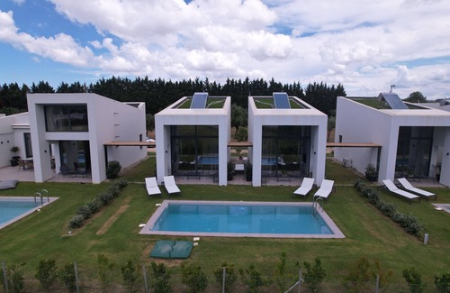 Ilida Villa | Villa Theo with Shared pool