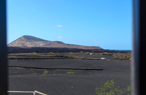 Mancha Blanca Villa | Villa Titán Close to National Park with Pool, Terrace, Mountain Views & Wi-Fi