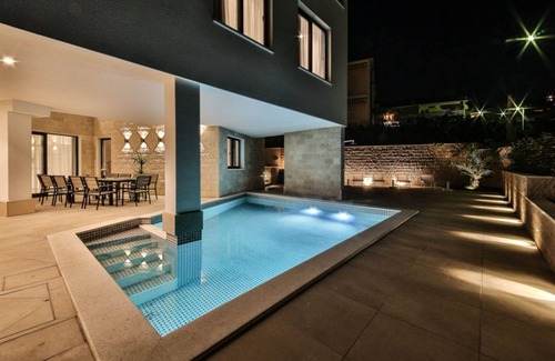 Trogir Villa | Villa Trogir Palazio | Spectacular 7 Bedroom Villa | Close to Sea & Promenade