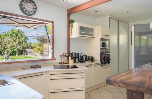 Le Moule Villa | Villa Tyno, with its private pool and surfer's paradise just a few minutes away.