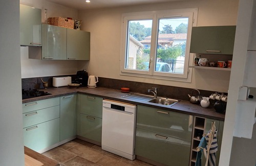 Le Brusc Villa | Villa under the pines, for 8 or 12 people (adjoining annex in summer)