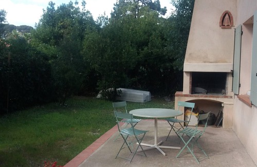 Le Brusc Villa | Villa under the pines, for 8 or 12 people (adjoining annex in summer)