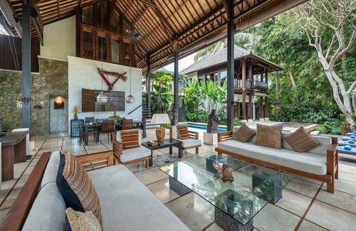 Sambahan Villa | Villa Vajra