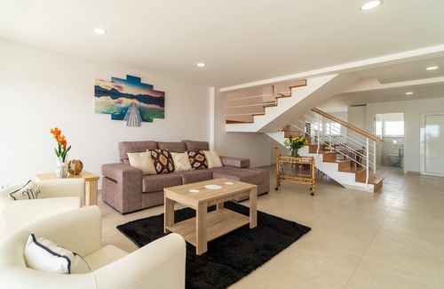 Aljezur Villa | Villa 'Vale Terra Mar' close to the Beach with Sea View, Terrace & Wi-Fi