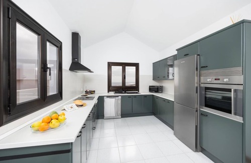 Tias Villa | Villa Valiente - Four Bedroom Villa, Sleeps 9