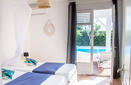 Sainte-Anne Villa | Villa Vanilla with pool, beach access by foot and jogging path
