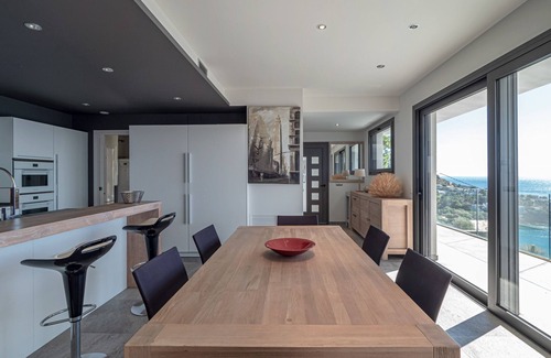 Almadraba-Canyelles Ski Chalet | VILLA VELAZQUEZ Roses