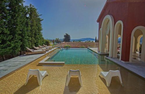Perigiali Hotel | Villa Veneziano Suites & Villa