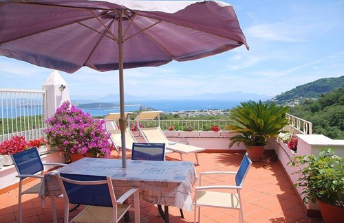Fiaiano House | Villa Venturina B: A bright and sunny independent house which faces the sun and the sea, with Free WI-FI.