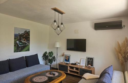 Pestani House | ,Villa Vera" Peshtani