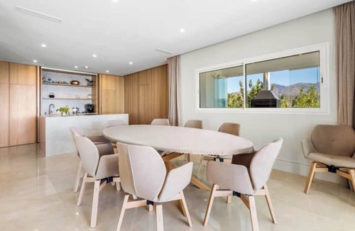 Marbella Villa | Villa Veranda: super views of the mountains and the sea