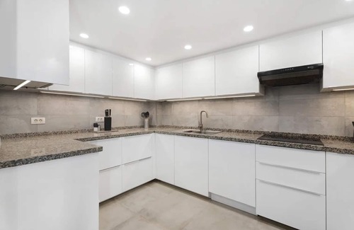 San Miguel de Abona Villa | Villa Verano has 4 Bedrooms with 3 Bathrooms Heated Pool and Air Conditioning