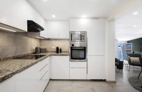 San Miguel de Abona Villa | Villa Verano has 4 Bedrooms with 3 Bathrooms Heated Pool and Air Conditioning