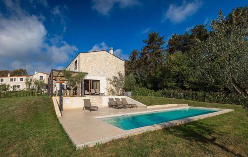 Tinjan House | Villa-Veritas